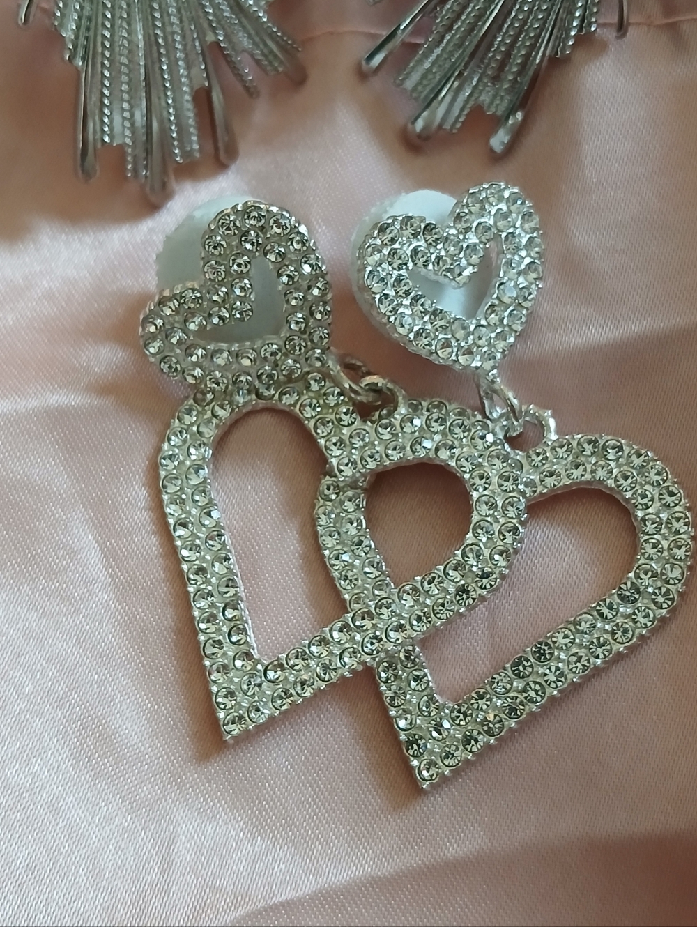 Pair Of Fashion Earrings New